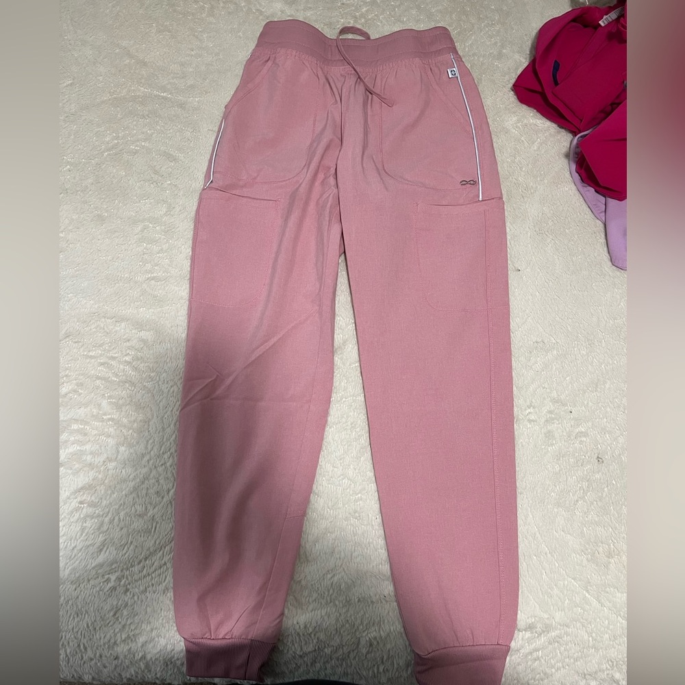 Infiniti Cherokee jogger scrub pants